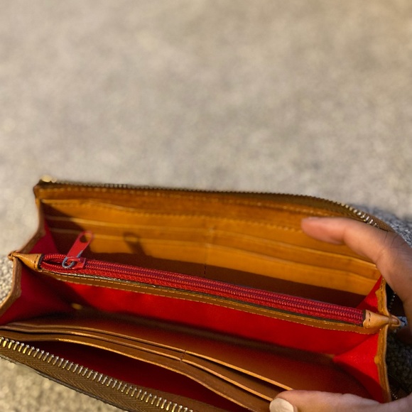 Women’s wallets various brands - Picture 4 of 10